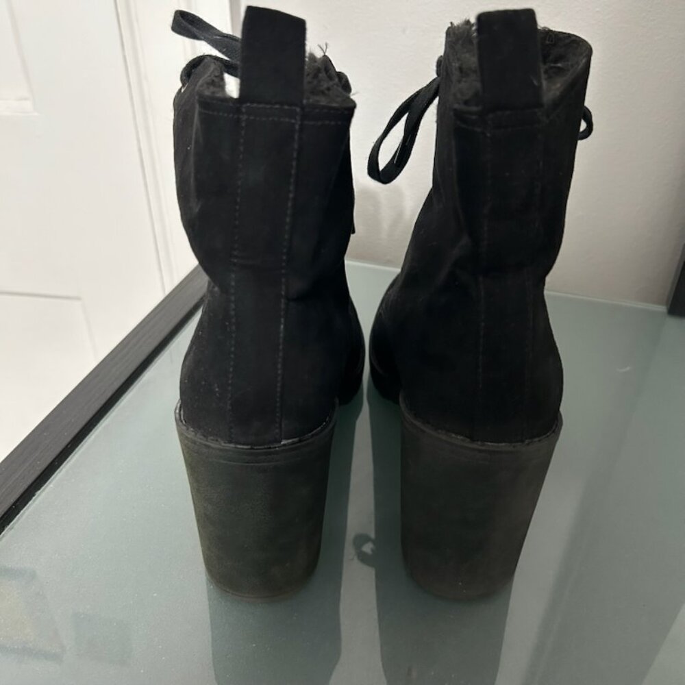 Boots, Black, Size 8.5 - Picture 2 of 6